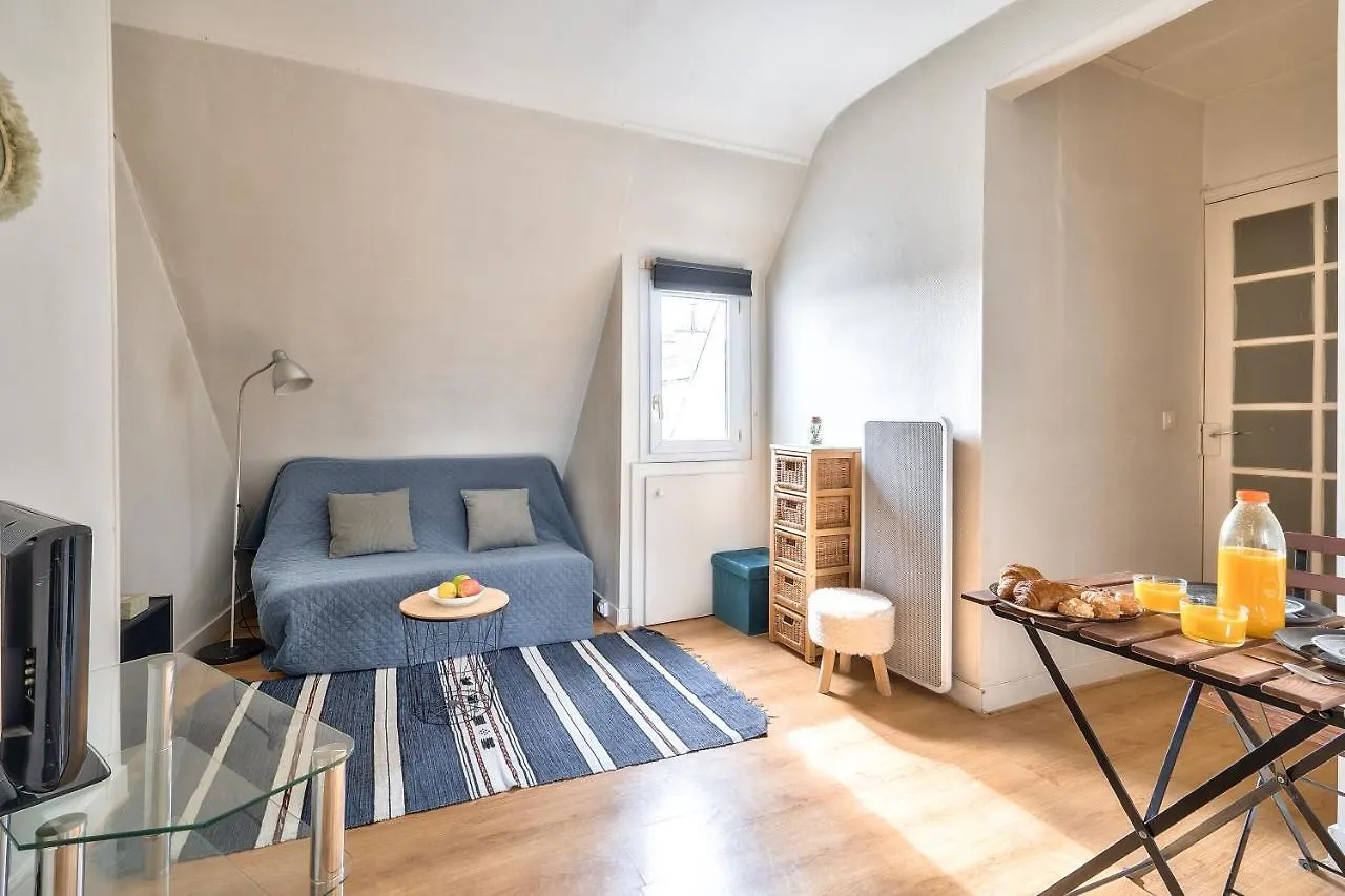 New Parisian Studio With View In The Central 11Th contacts
