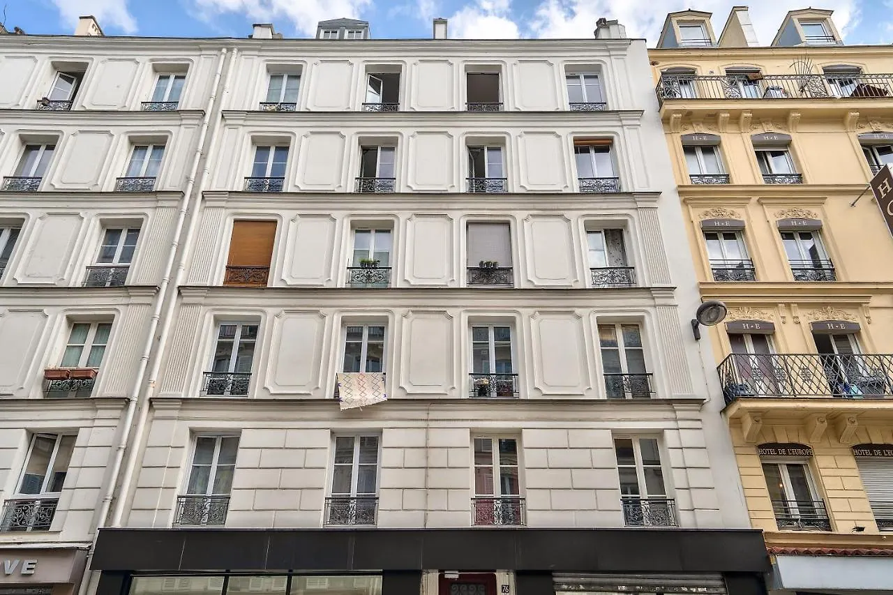 Apartment New Parisian Studio With View In The Central 11Th