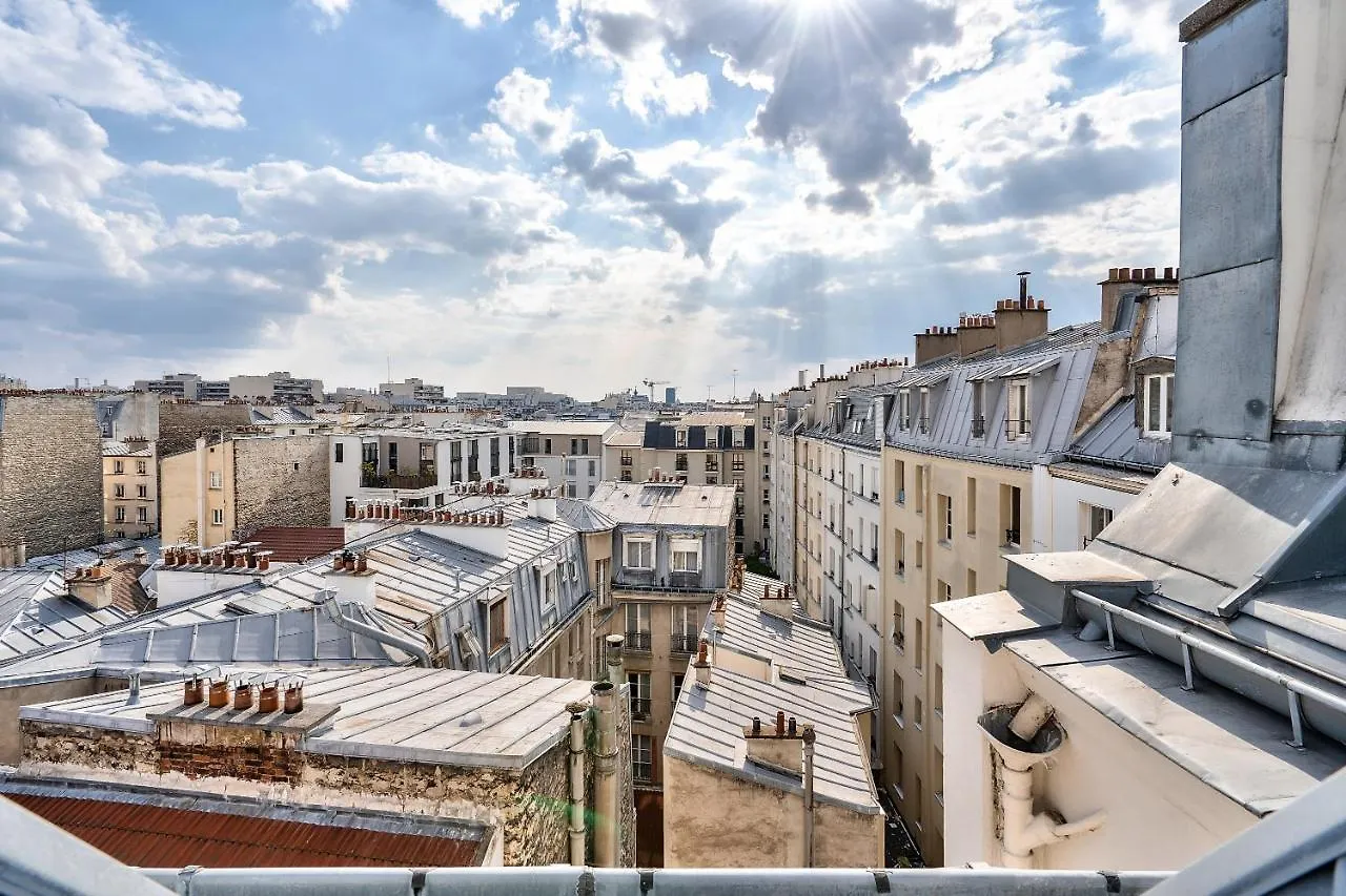 New Parisian Studio With View In The Central 11Th France