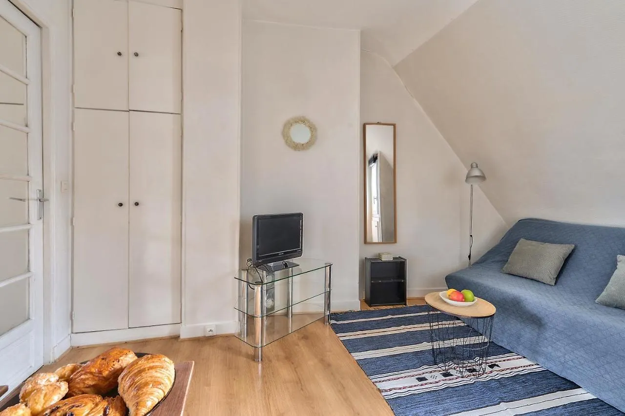 New Parisian Studio With View In The Central 11Th Paris